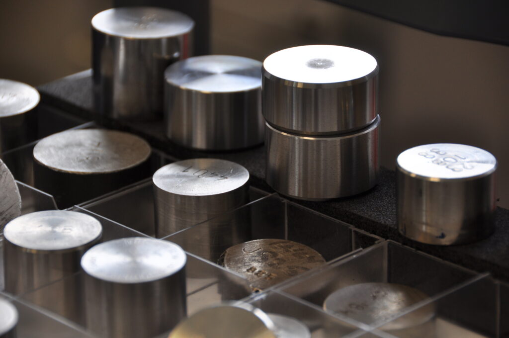 campioni metallici di riferimento per analisi con spettrometro OES portatile
